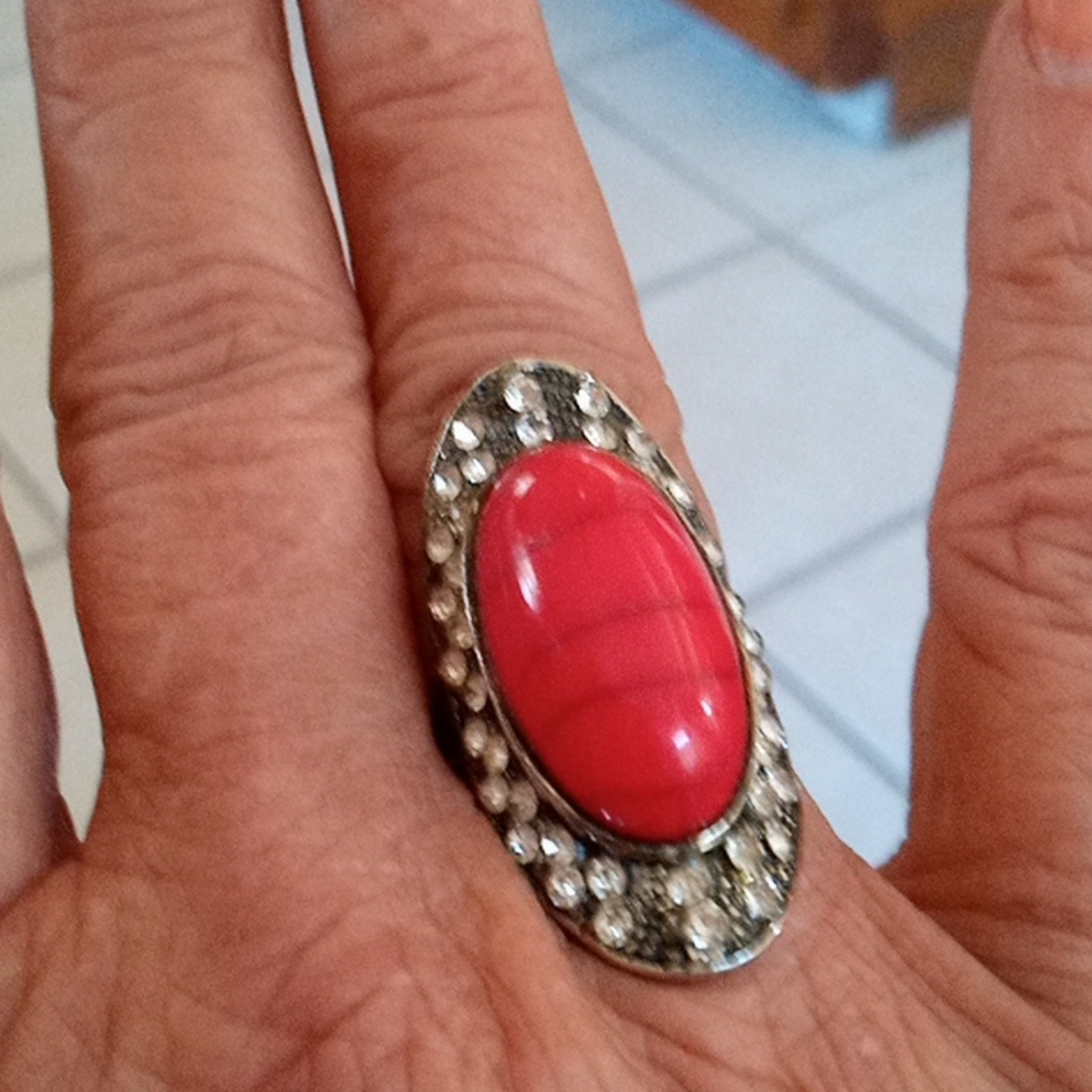 Beautiful Statement Ring - image 4